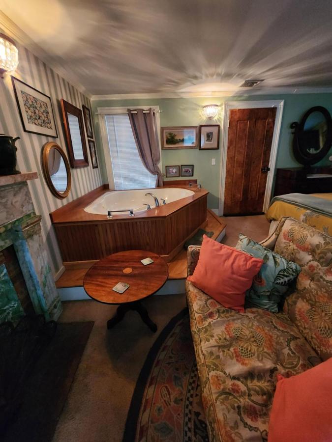 House Of 1833 Bed And Breakfast Mystic Buitenkant foto